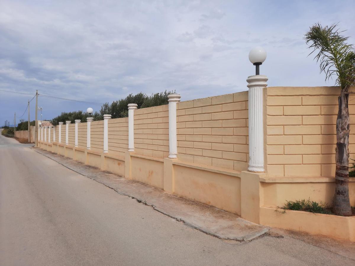 Отель Castello Del Nonno Мазара-дель-Валло Экстерьер фото